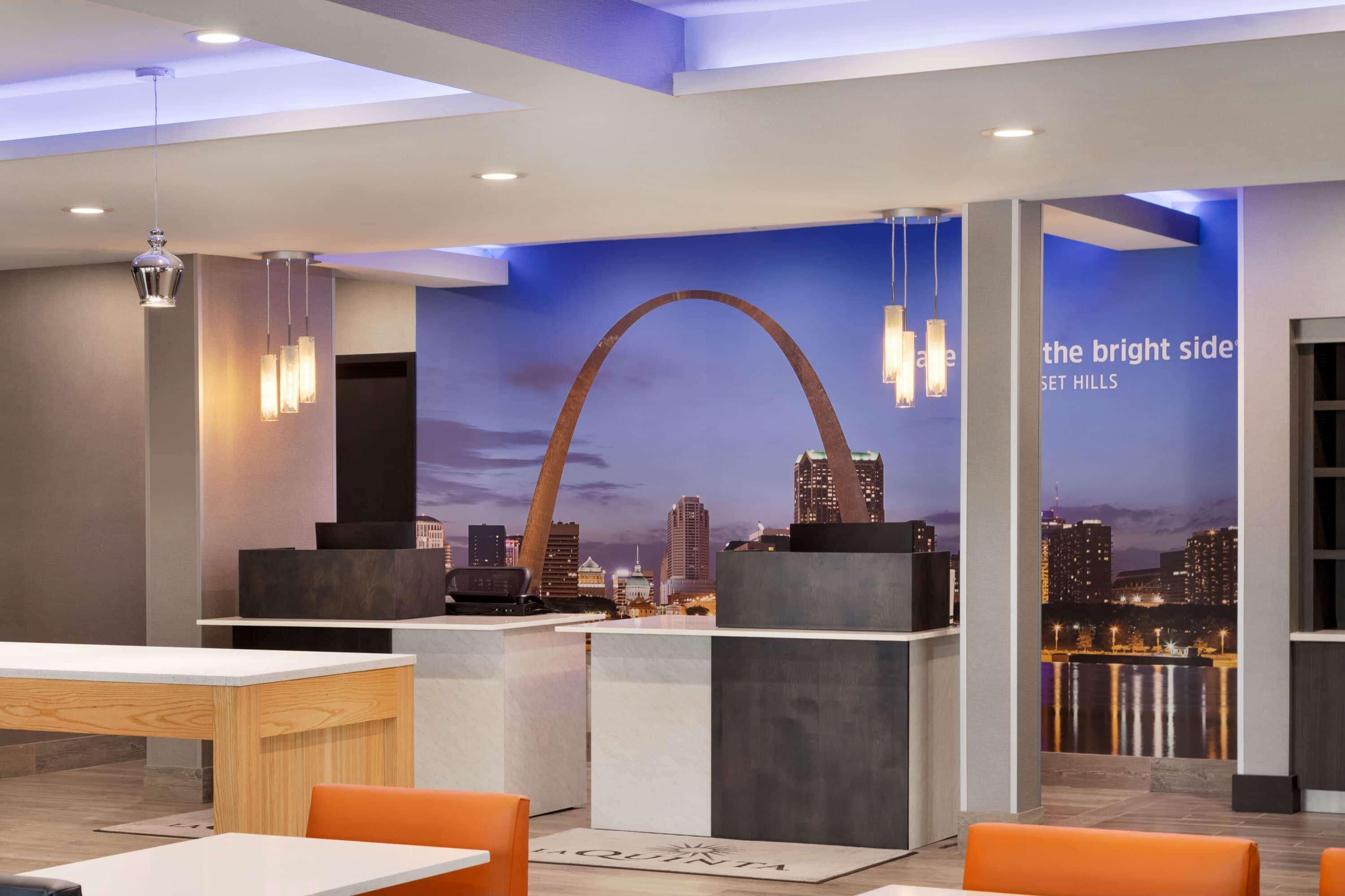 La Quinta Inn & Suites By Wyndham St Louis Route 66 Windsor Springs Exteriör bild