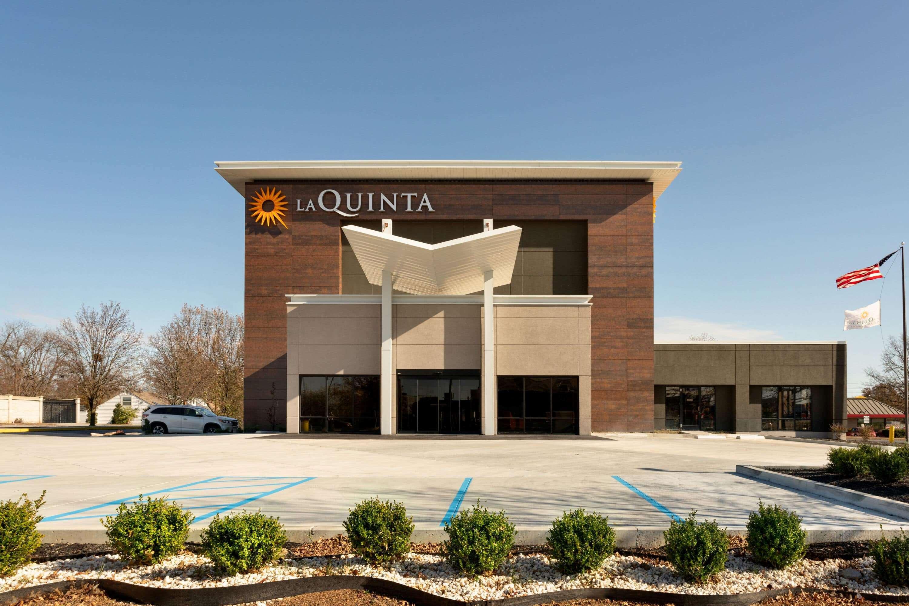 La Quinta Inn & Suites By Wyndham St Louis Route 66 Windsor Springs Exteriör bild