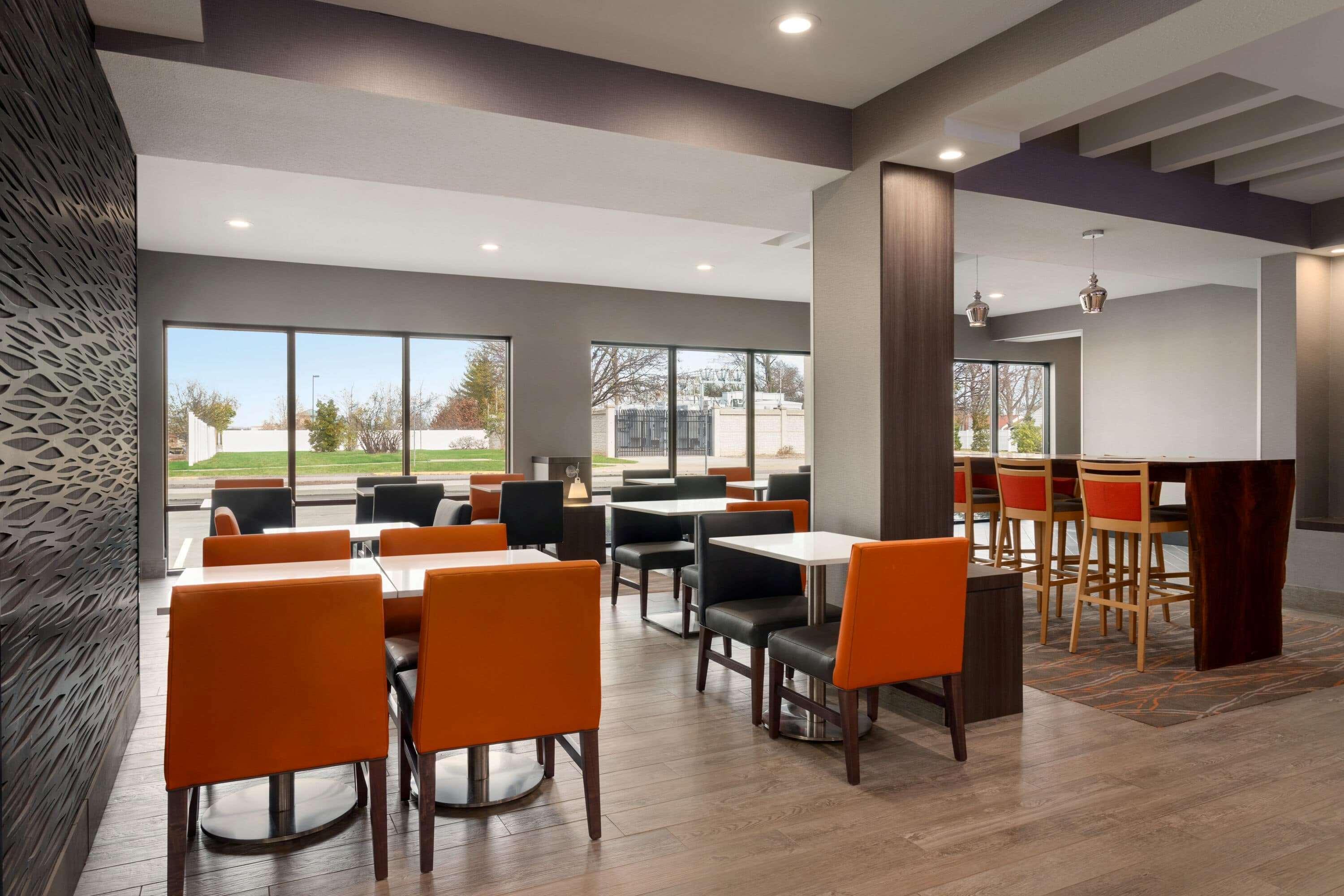 La Quinta Inn & Suites By Wyndham St Louis Route 66 Windsor Springs Exteriör bild
